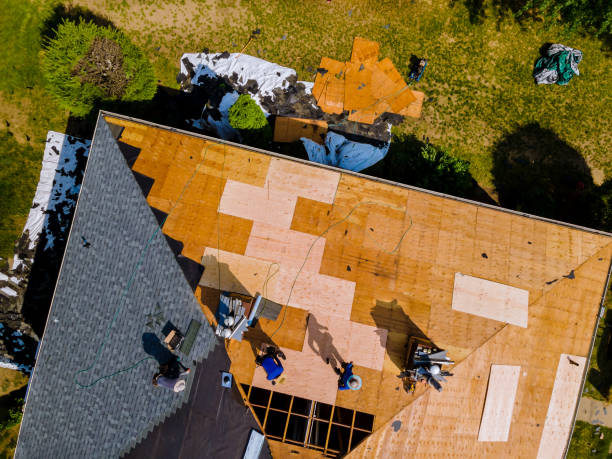 Best Best Roofing Contractors  in Centuria, WI