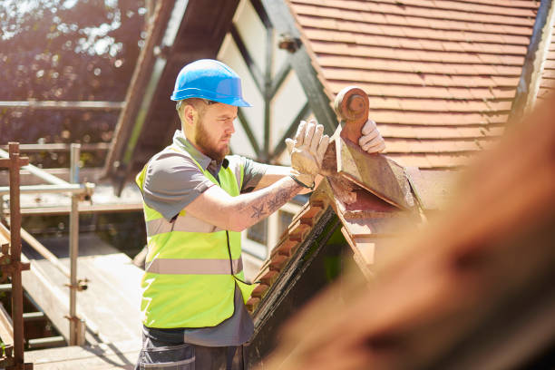 Best Commercial Roof Installation  in Centuria, WI